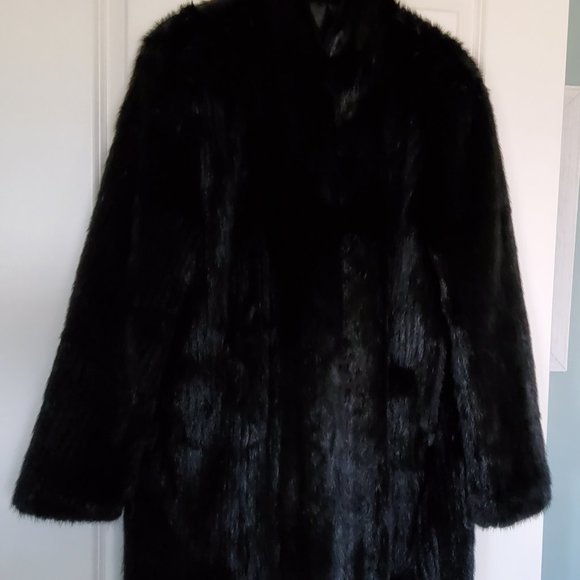 Luscious Black Mink - Picture 1 of 2